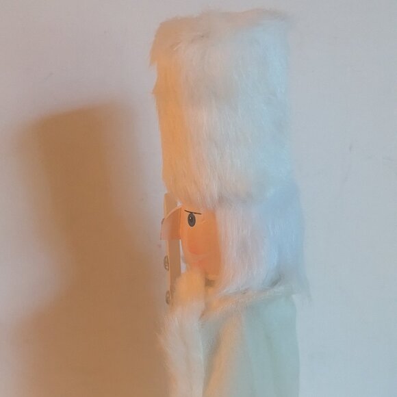 NWT 16" White Fur Snow Soldier Nutcracker Xmas Holiday Decor Michael's Ashland - Picture 10 of 16